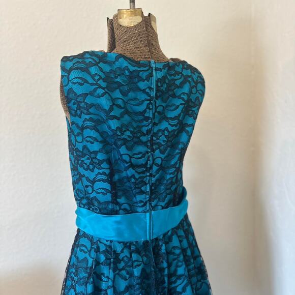 Women’s Medium Teal Blue Lace Overlay Party Dress Bow Waist Vintage Goth Grunge - Picture 2 of 4
